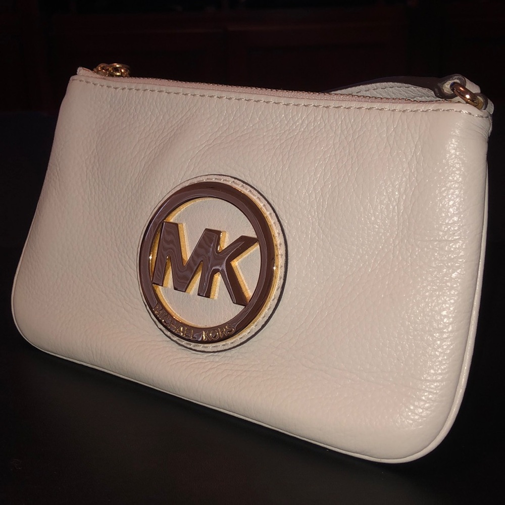 Michael Kors Fulton wristlet – vanilla leather NWT